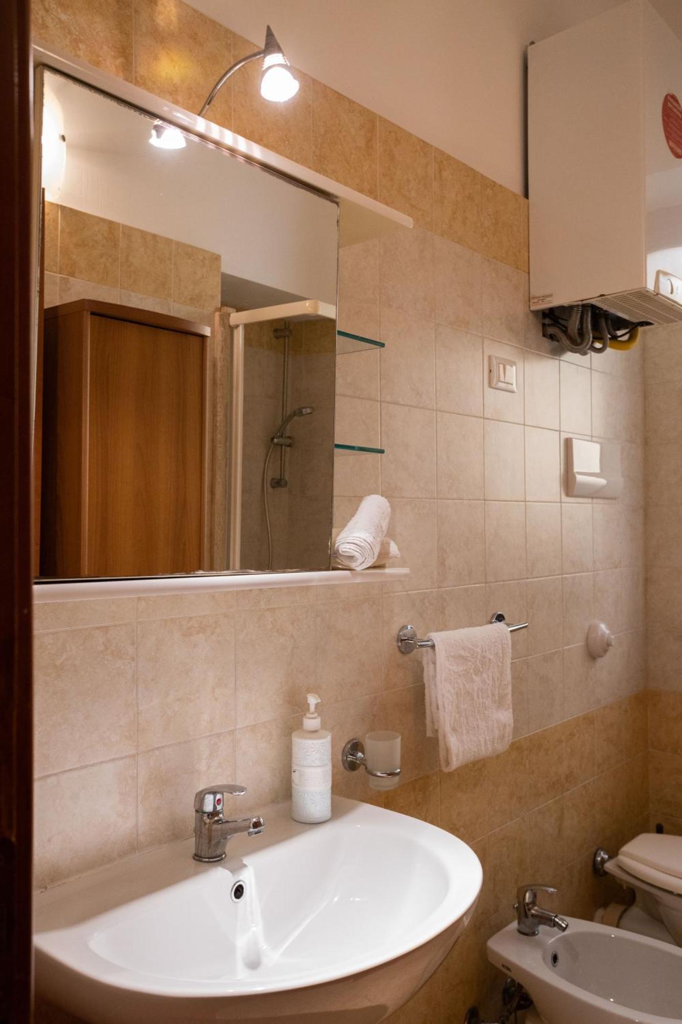 Hola Cathedral House Cadorna Apartamento Palermo Exterior foto